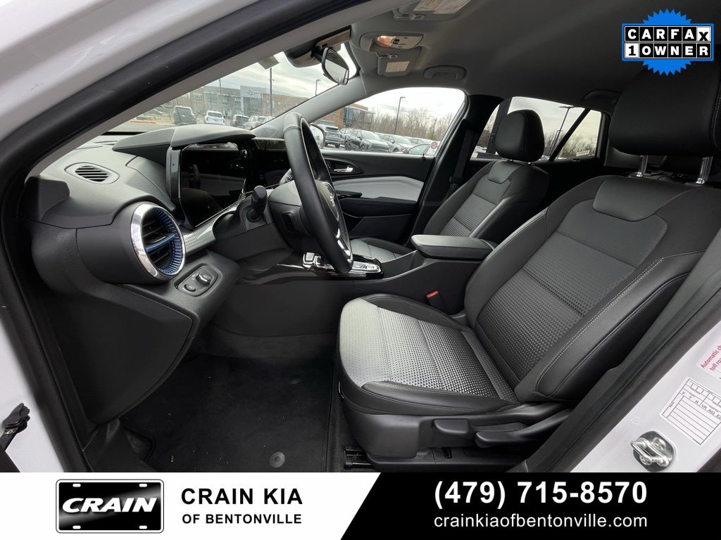 2025 Chevrolet Trax LT - CLEAN CARFAX / ONE OWNER