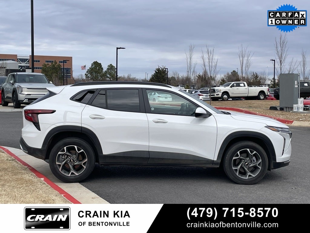 2025 Chevrolet Trax LT - CLEAN CARFAX / ONE OWNER