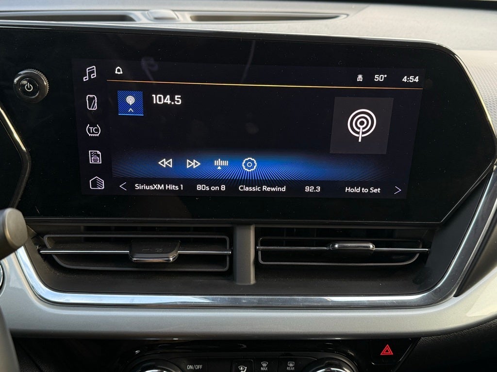 2025 Chevrolet Trax LT - CLEAN CARFAX / ONE OWNER