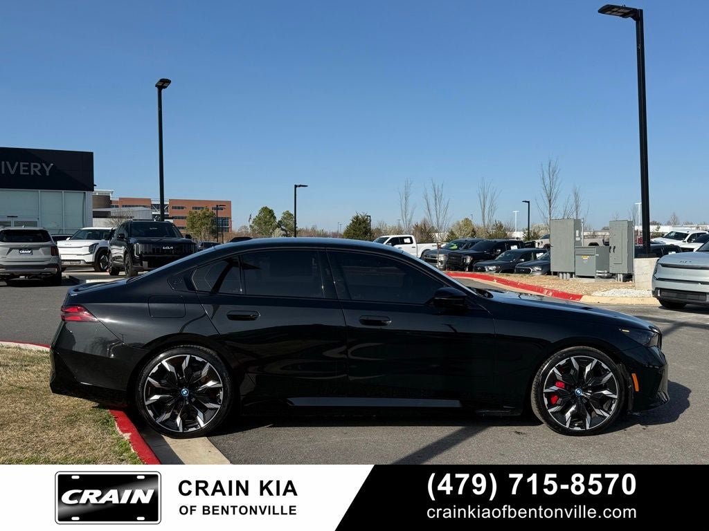 2024 BMW i5 M60 - AWD / PANORAMIC SUNROOF / CLEAN CARFAX