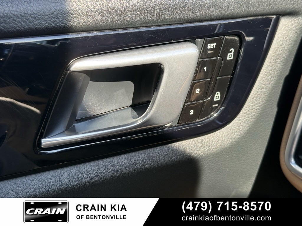 2019 Porsche Cayenne Base - AWD / PANORAMIC SUNROOF / CLEAN CARFAX