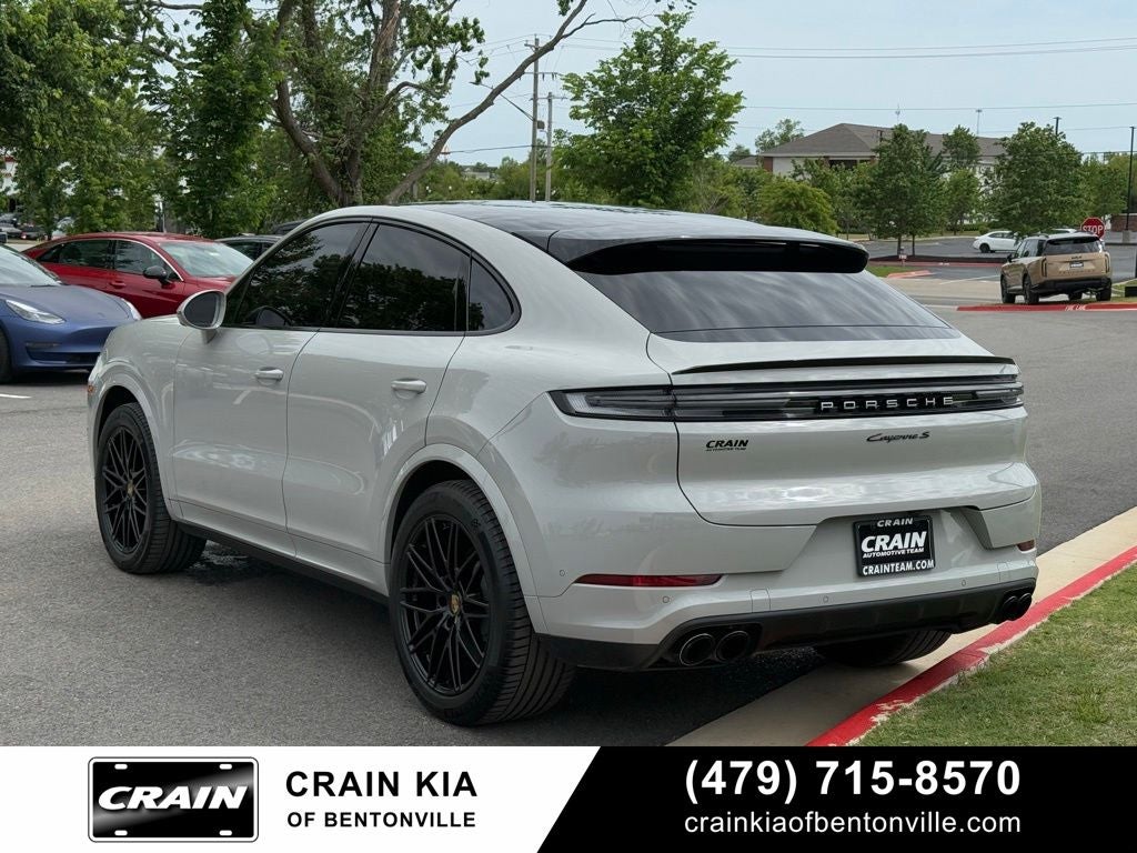 2024 Porsche Cayenne Coupe S - AWD / PANORAMIC SUNROOF / ONE OWNER