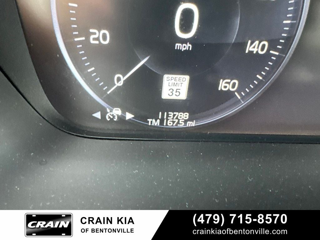 2019 Volvo XC90 T6 Inscription - AWD / PANORAMIC SUNROOF / CLEAN CARFAX