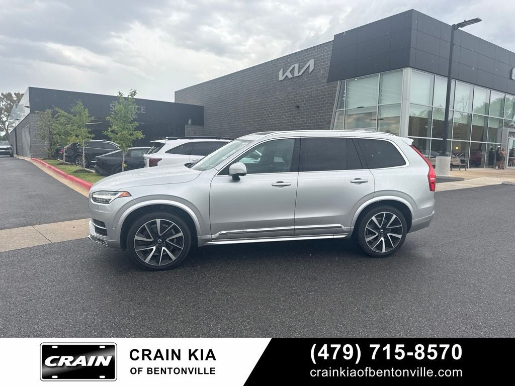 2019 Volvo XC90 T6 Inscription - AWD / PANORAMIC SUNROOF / CLEAN CARFAX