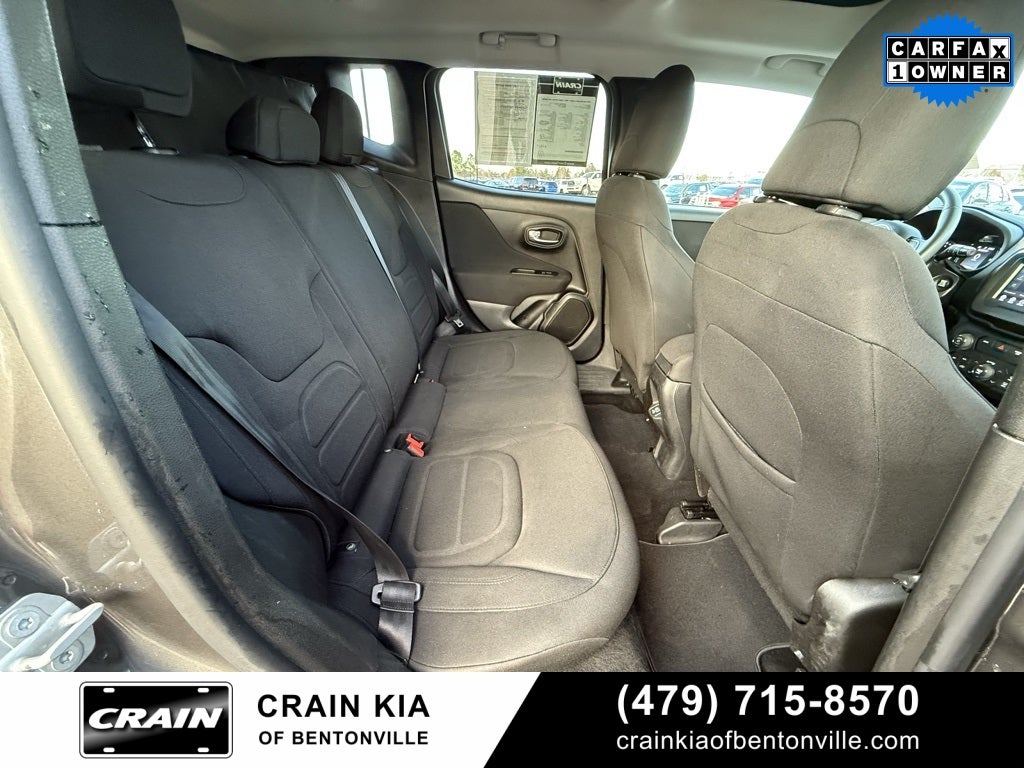 2019 Jeep Renegade Latitude - 4WD / CLEAN CARFAX / ONE OWNER