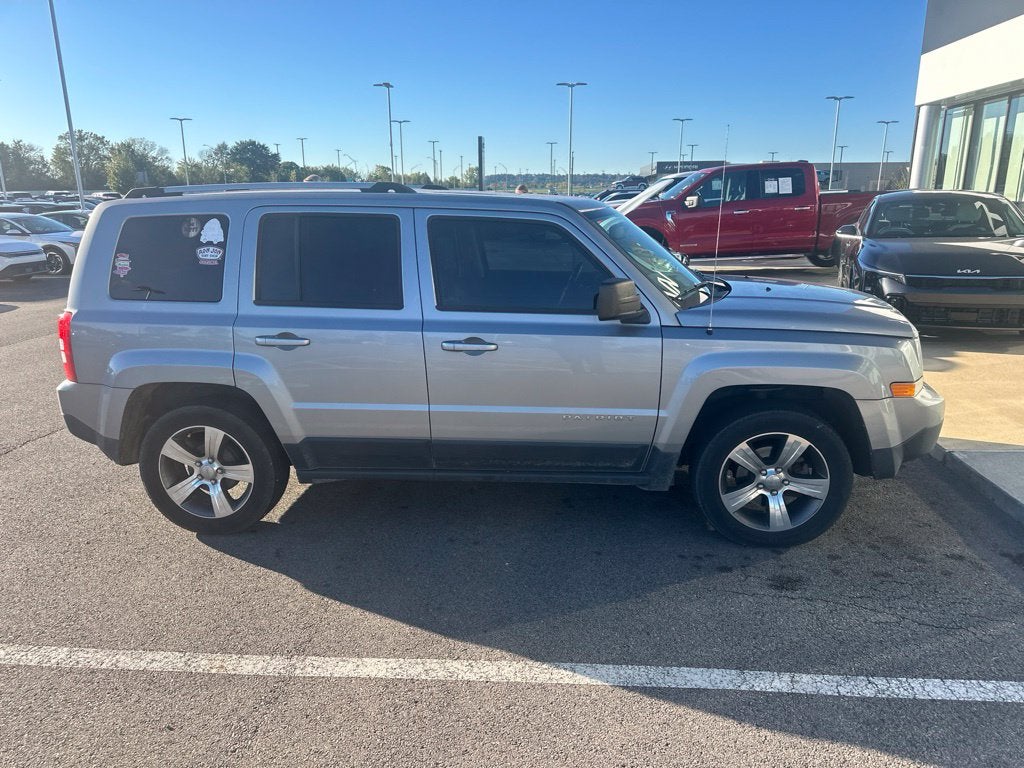 2017 Jeep Patriot Latitude CLEAN CARFAX / HEATED SEATS / BACK UP CAM