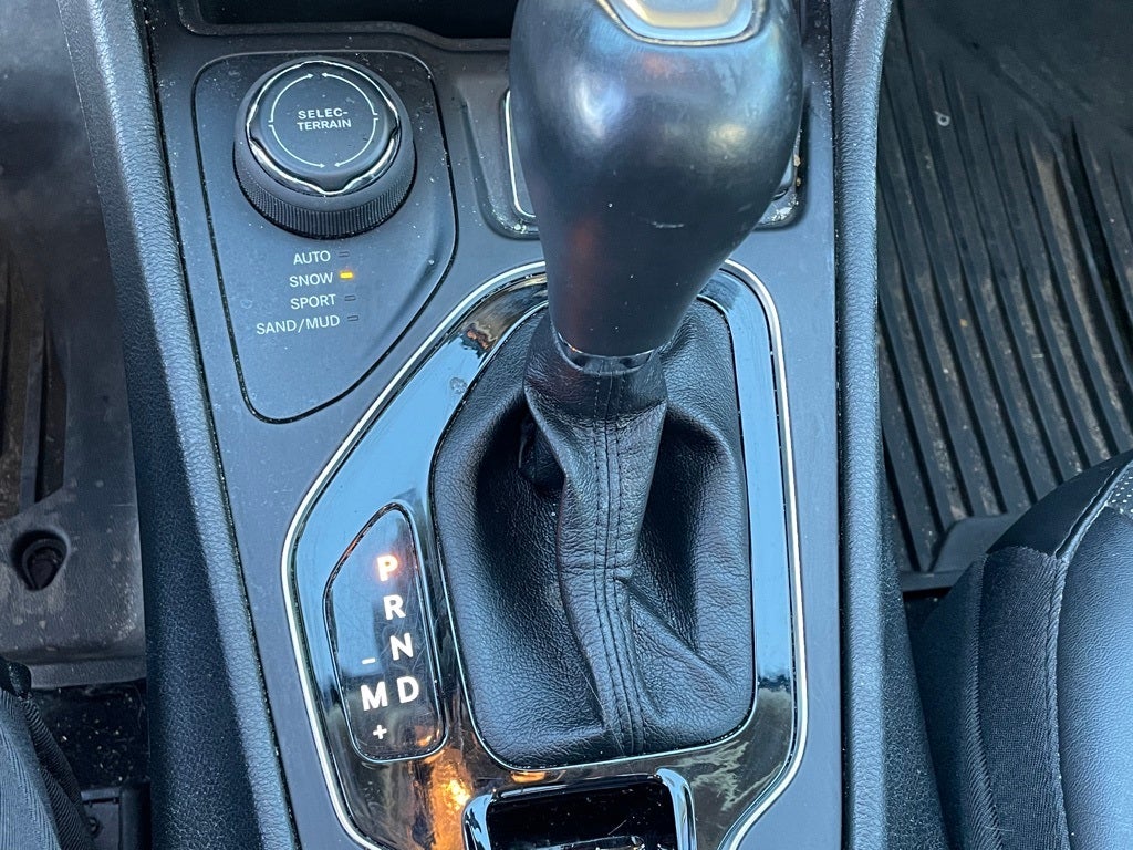 2022 Jeep Cherokee Limited MOONROOF / LEATHER / HEATED SEATS