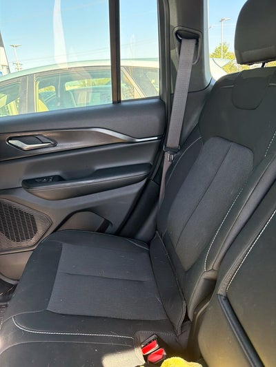 2026 Jeep Grand Cherokee Laredo