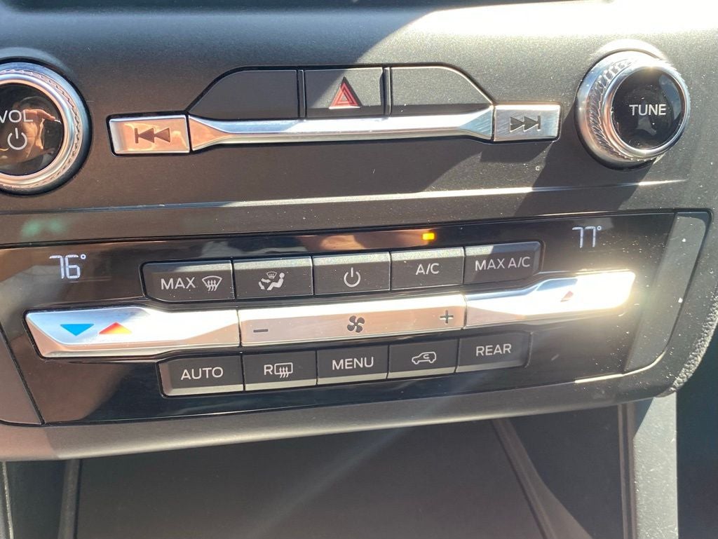 2020 Ford Explorer XLT CLEAN CARFAX / 3RD ROW / POWER LIFTGATE