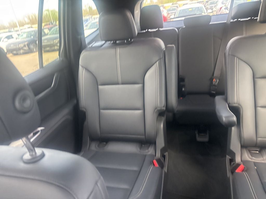 2024 GMC Acadia Elevation