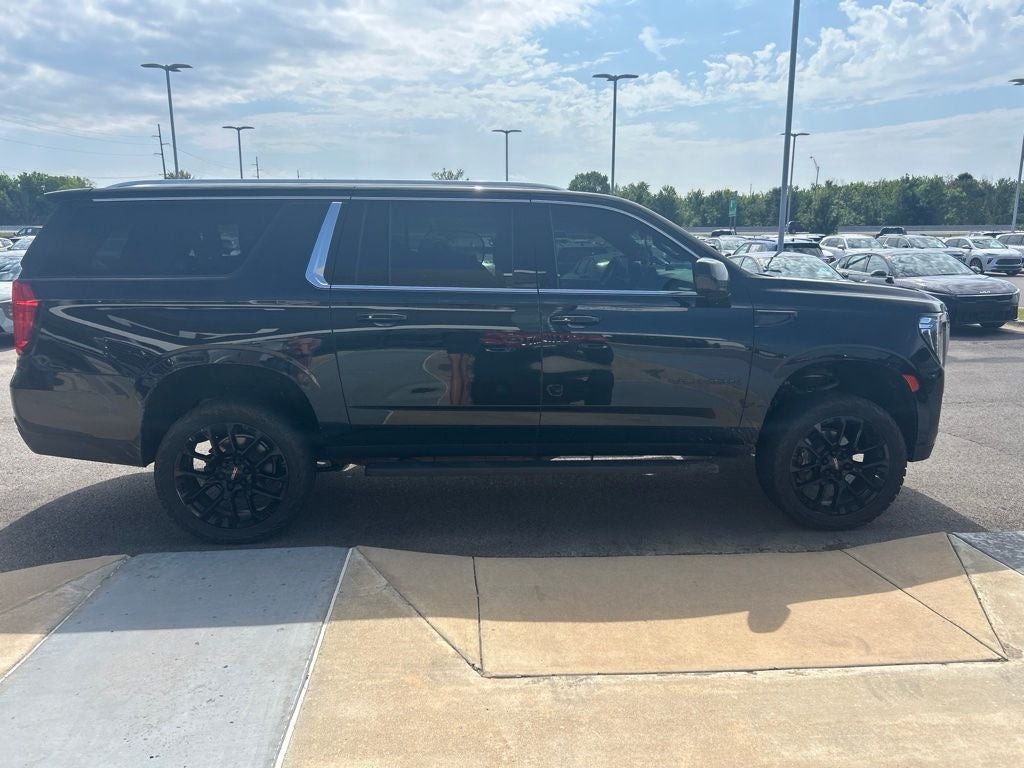 2022 GMC Yukon XL SLE 4X4 / CLEAN CARFAX