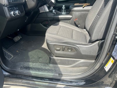 2022 GMC Yukon XL SLE 4X4 / CLEAN CARFAX