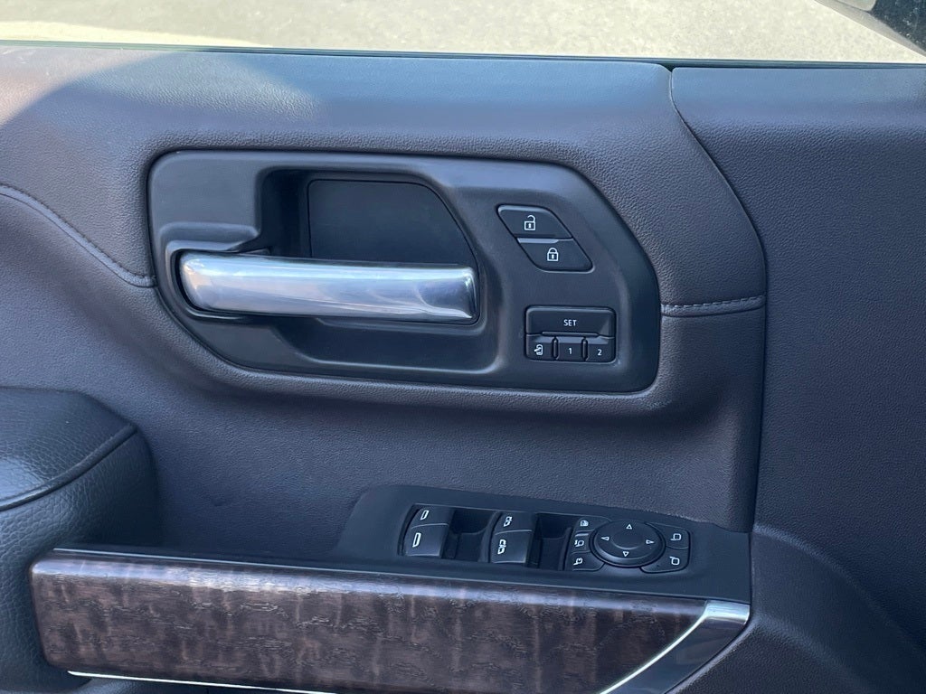 2021 GMC Sierra 3500HD Denali 4X4 / MOONROOF / ONE OWNER