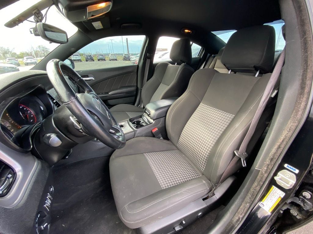 2023 Dodge Charger R/T V8 / CLEAN CARFAX / HEATED SEATS