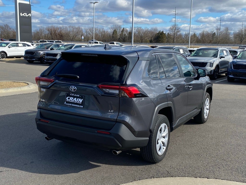 2024 Toyota RAV4 LE ONE OWNER / AWD