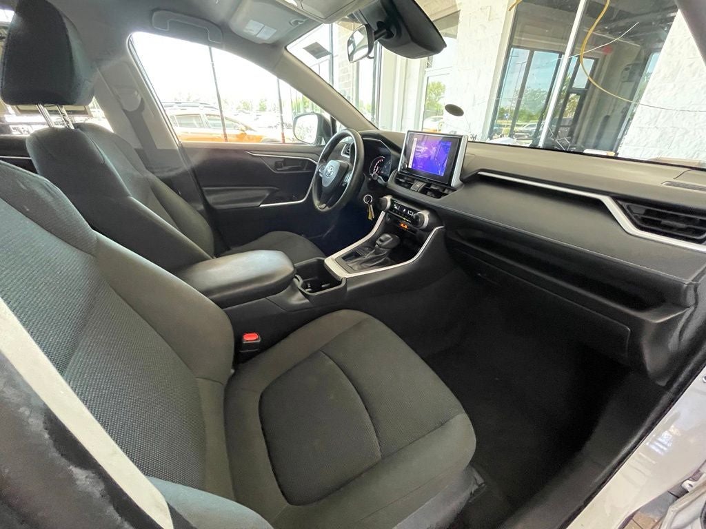 2023 Toyota RAV4 LE CLEAN CARFAX