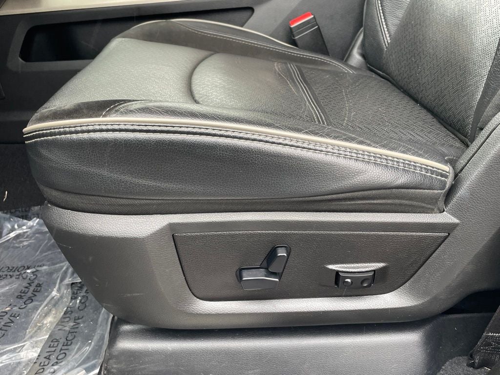 2020 RAM 3500 Laramie HEATED SEATS / 4X4 / NAV