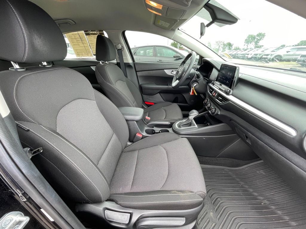 2023 Kia Forte LX ONE OWNER / CLEAN CARFAX