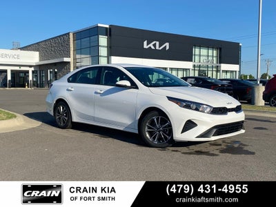2024 Kia Forte LXS CPO / TECH PACKAGE
