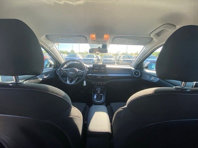 2024 Kia Forte LXS CPO / TECH PACKAGE
