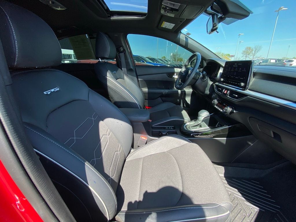 2024 Kia Forte GT-Line SUNROOF / HEATED SEATS / NAV