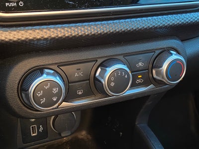 2020 Nissan Kicks S CLEAN CARFAX / LOW PAYMENTS