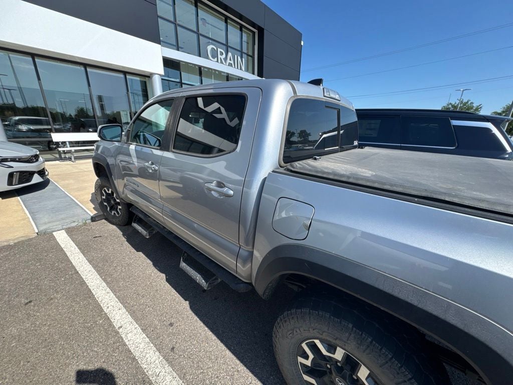 2020 Toyota Tacoma CLEAN CARFAX V6