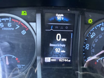 2021 Toyota Tacoma 4X4 / CLEAN CARFAX V6