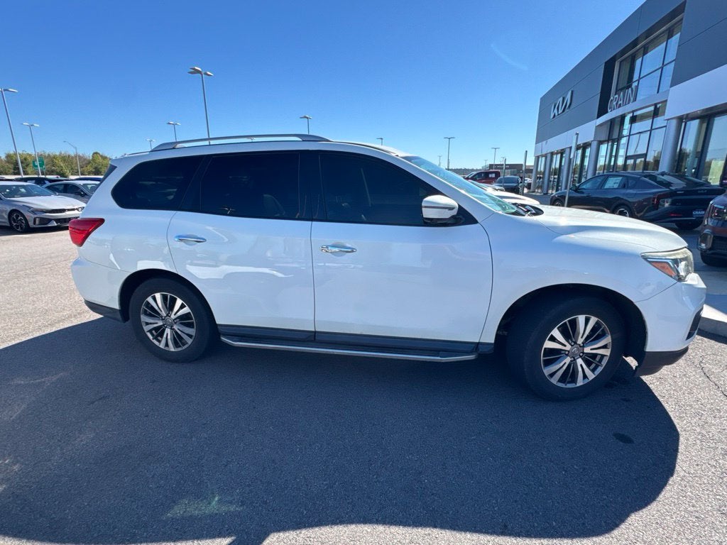 2020 Nissan Pathfinder SL