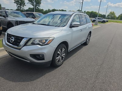 2018 Nissan Pathfinder SV