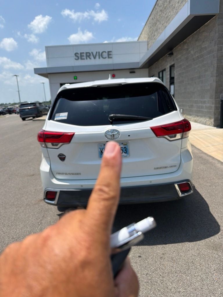 2018 Toyota Highlander Limited Platinum