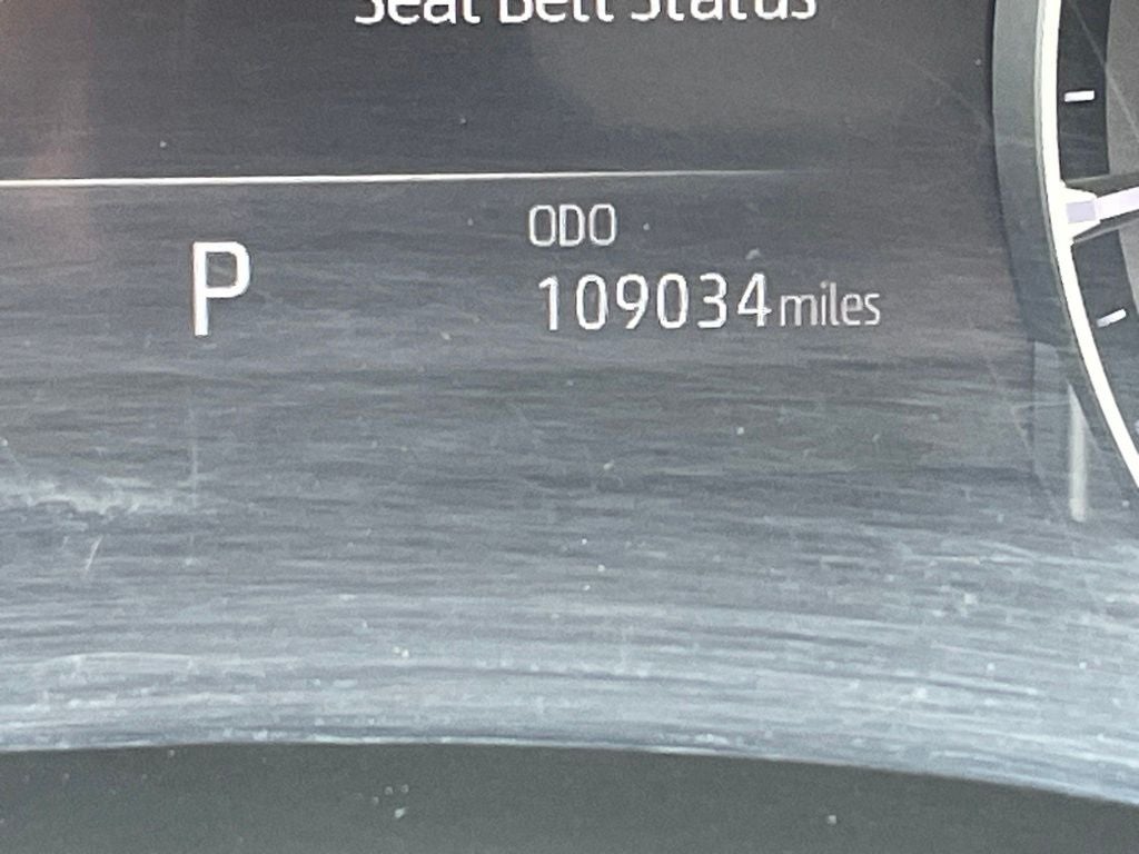 2020 Toyota Highlander XLE MOONROOF / HEATED SEATS