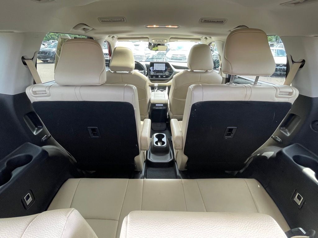 2023 Toyota Highlander Hybrid XLE HEATED SEATS / ONE OWNER / CLEAN CARFAX