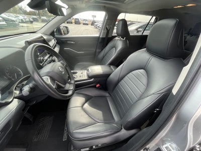 2024 Toyota Highlander LE SUNROOF / CAPT CHAIRS / 3RD ROW