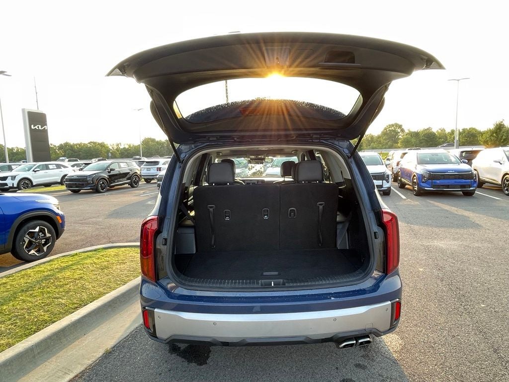 2023 Kia Telluride S SUNROOF / NAV / LEATHER / HEATED SEATS