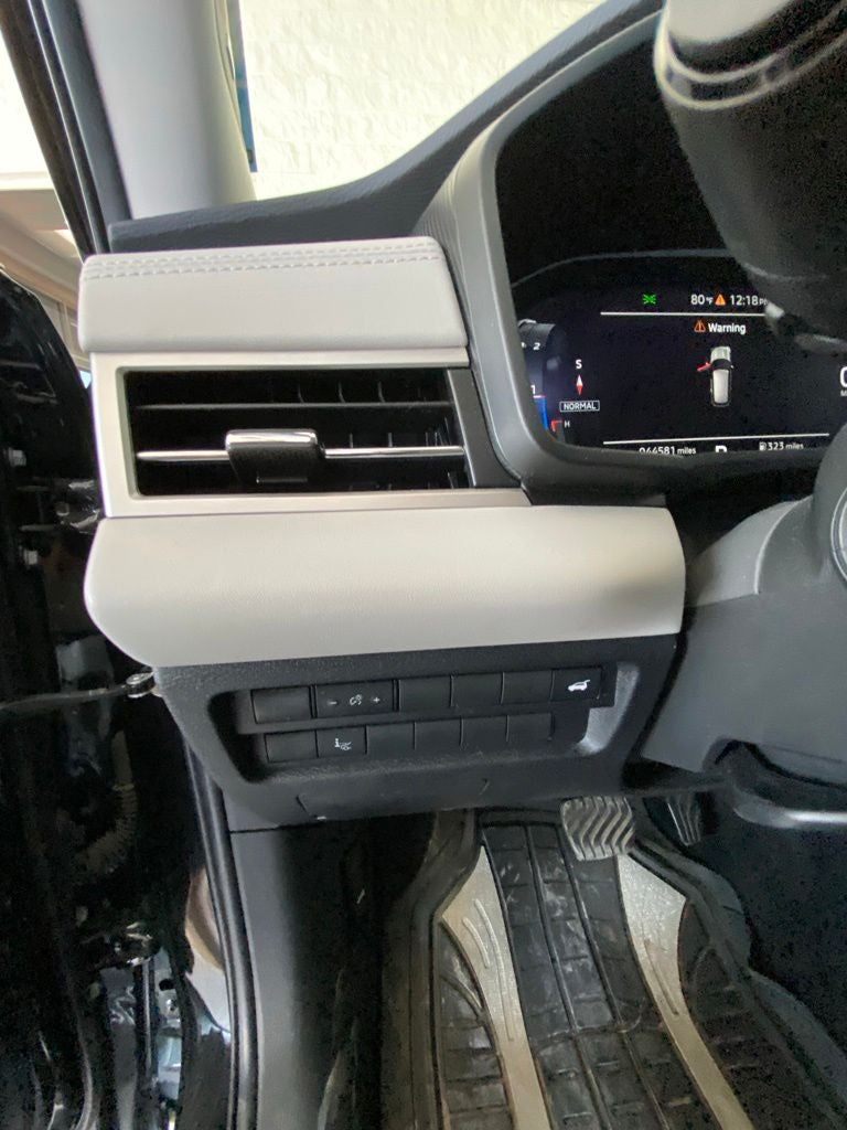 2024 Mitsubishi Outlander SEL HEATED SEATS / POWER LIFT GATE