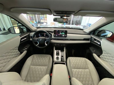 2024 Mitsubishi Outlander SEL HEATED SEATS / POWER LIFT GATE