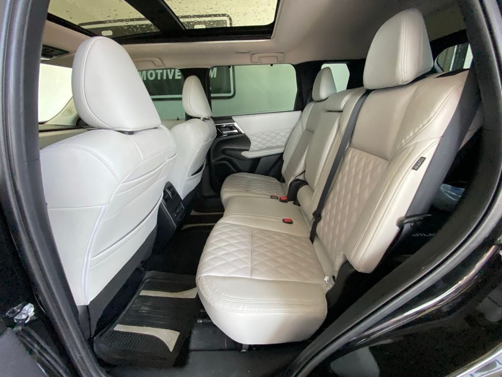 2024 Mitsubishi Outlander SEL HEATED SEATS / POWER LIFT GATE
