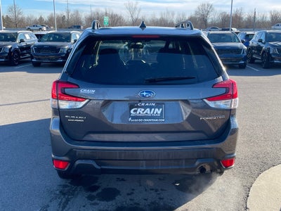 2024 Subaru Forester Premium MOONROOF / HEATED SEATS / AWD