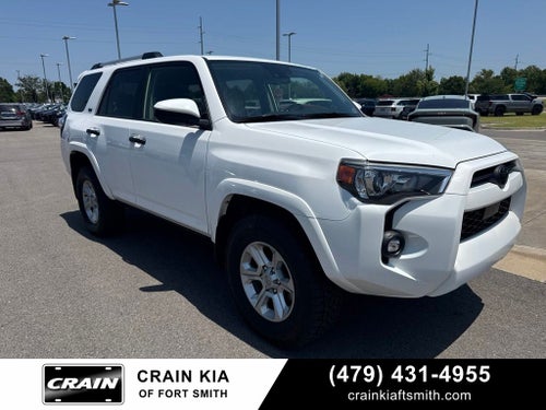 2022 Toyota 4Runner SR5 4X4 / KEYLESS ENTRY