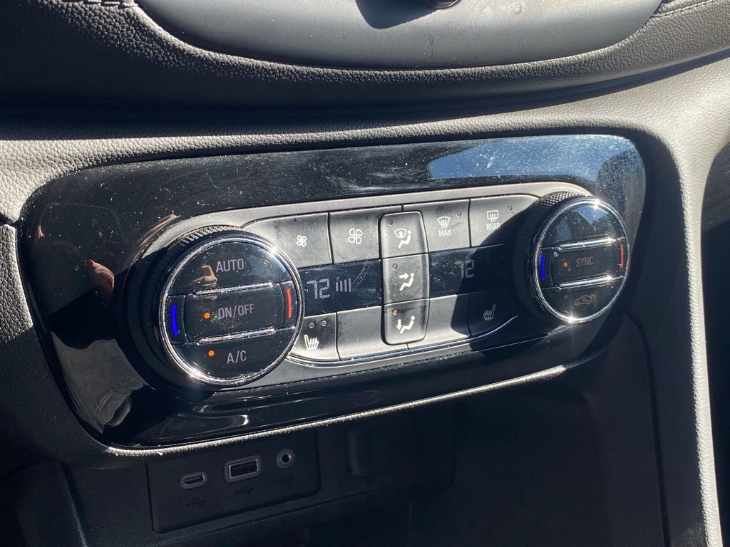 2022 Buick Encore GX Select