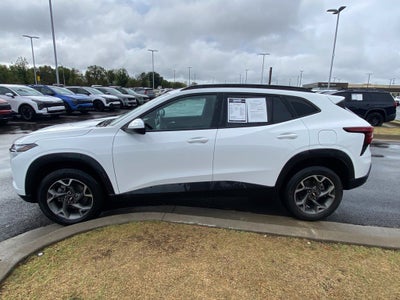 2025 Chevrolet Trax LT
