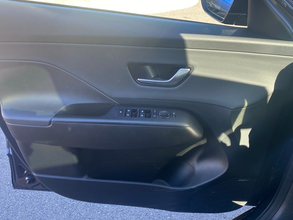 2025 Hyundai Kona Limited MOONROOF / HEATED SEATS / NAV