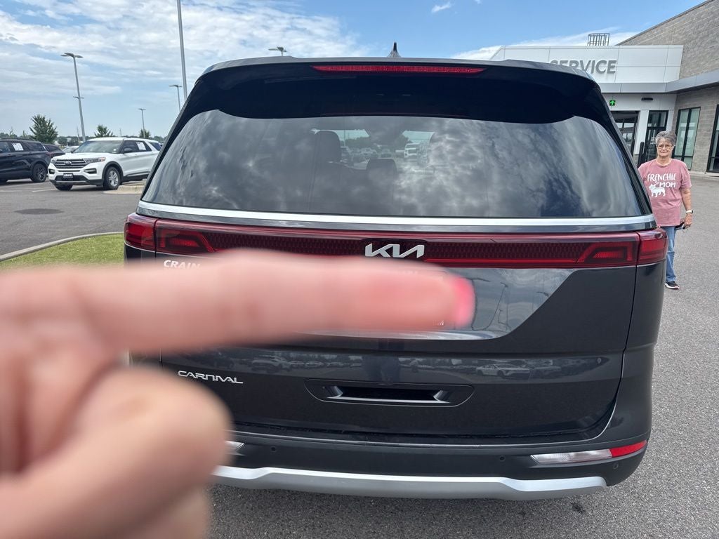 2024 Kia Carnival LX