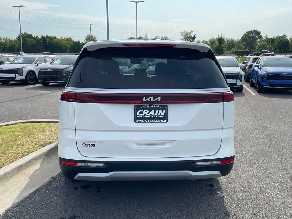 2024 Kia Carnival LX