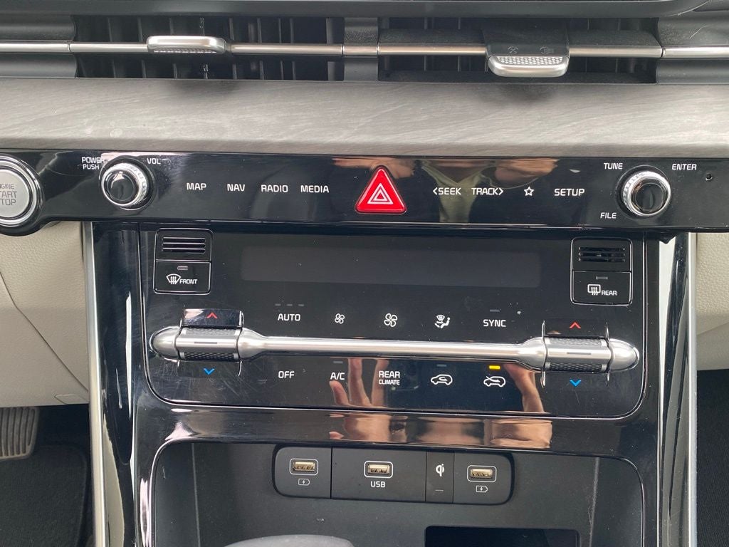 2024 Kia Carnival EX HEATED SEATS / NAV / SUNROOF