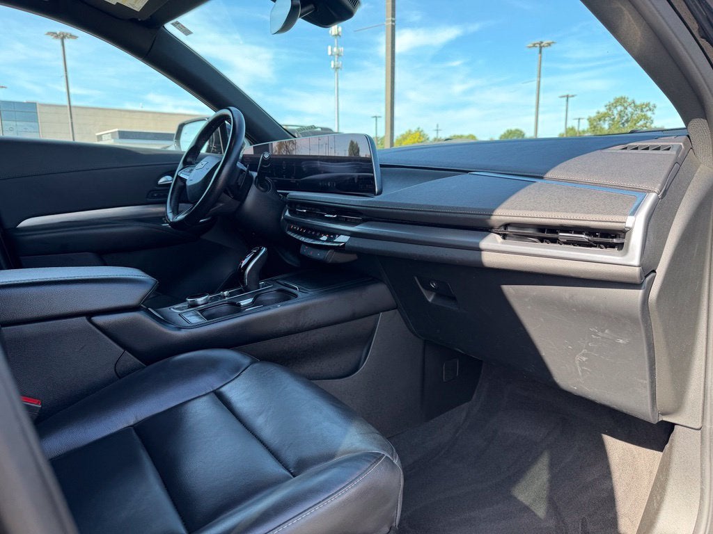 2025 Cadillac XT4 Premium Luxury