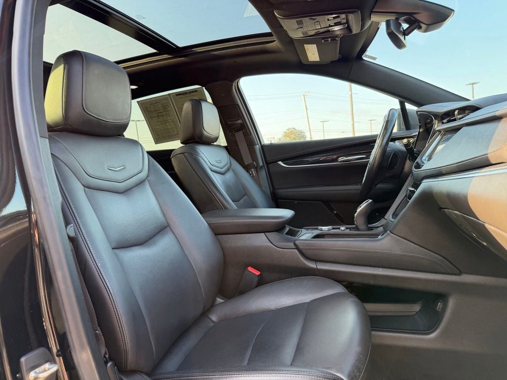 2022 Cadillac XT5 Premium Luxury