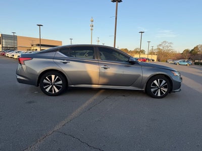2021 Nissan Altima 2.5 SV