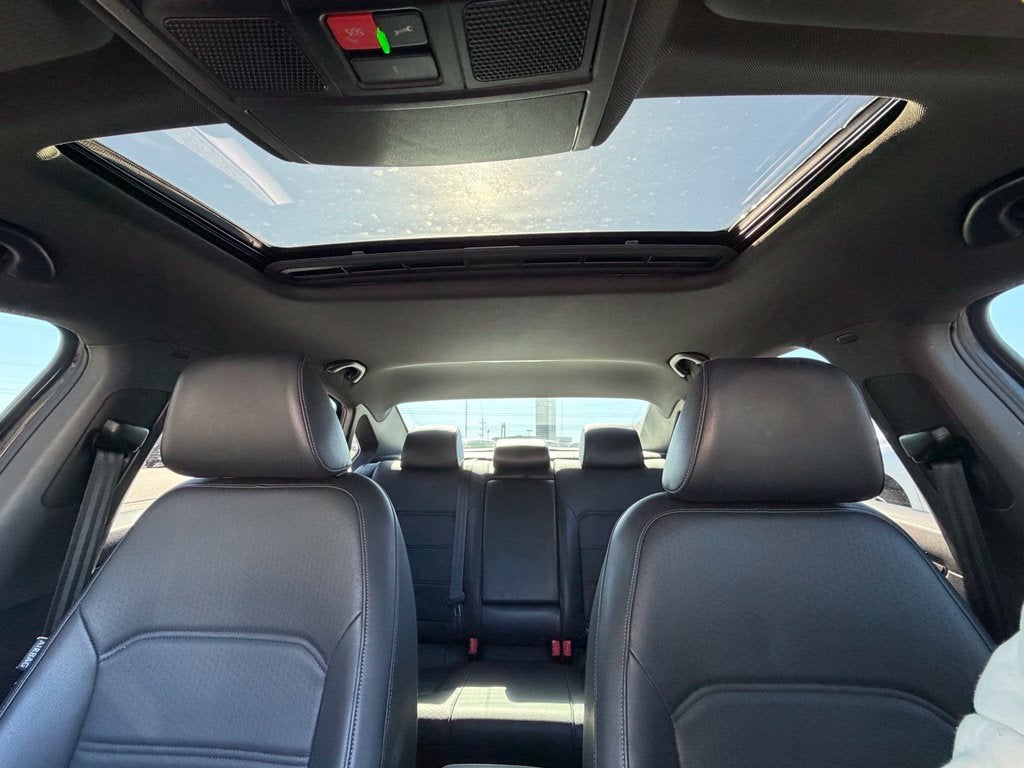 2021 Volkswagen Passat 2.0T R-Line R-Line w/ Sunroof
